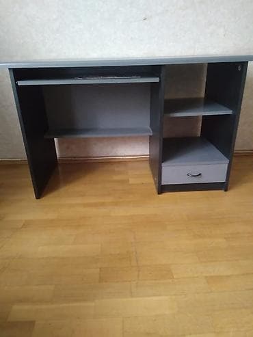 İşlənmiş, Dördbucaq masa