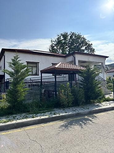 sibrizde evler: Dağ mənzərəli həyət evi – geniş eyvanlı Üstünlüklər: - Geniş terasda — 6