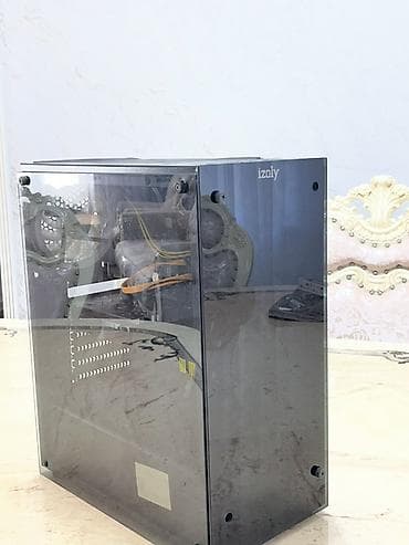 ssd: İzoly brendli şüşə panelli kompüter korpusu Salam təcili satılır — 2