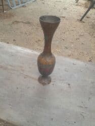 dekarativ gul: Bir vaza, Metal — 2