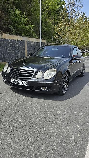 Mercedes-Benz E-Class: 3.5 l | 2006 il Sedan