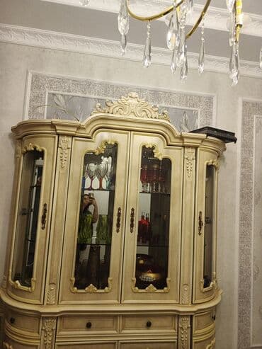 стол с зеркалом: Б/у, Горка — 1