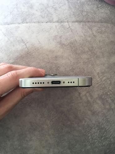 iphone 17 pro satış: IPhone 15 Pro, 256 GB — 3