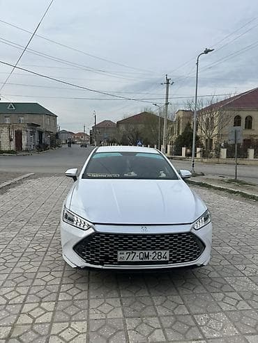 BYD Qin Plus: 1.5 l | 2024 il 62000 km Sedan