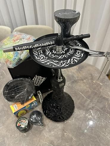 Alfa Hookah komplekti – şık qara dizayn, kalliqrafik naxışlarla