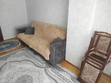 kafe icareye: Kirayə üçün mənzildə komfortlu qonaq otağı - İşıqlı, zövqlü dizaynlı — 5