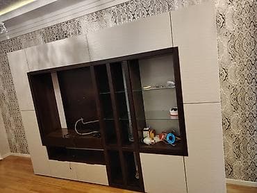 подвесные шкафы в спальню: Qonaq otagi ucun hem tvi yeri hem skavlar — 1