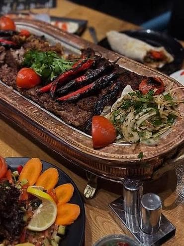 Aşpazlar: Quba rayonu Qiriz dəhnə kəndində yerləşən Zirve restarana Kebabci — 1