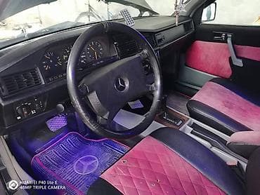 w124 arxa stop: Mercedes-Benz 190: 2 l | 1990 il Sedan — 4