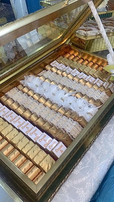 Ziyafət və nişan üçün lüks şokolad xonçası - Qızılı çərçivəli, şüşə