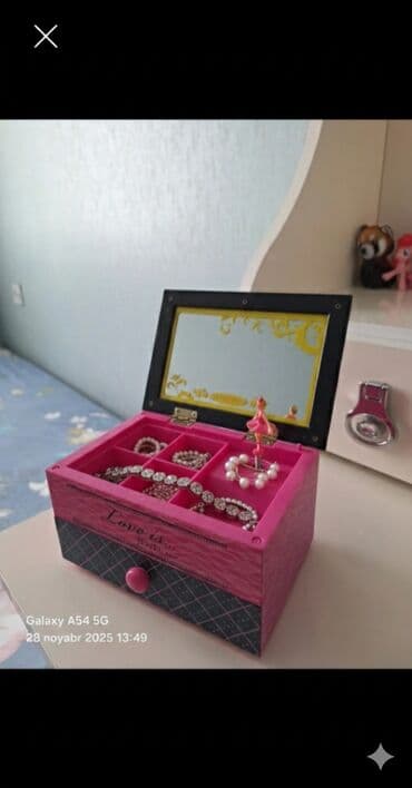 saatlar type 0: Musiqili zinət əşyası qutusu.Heç bir qüsuru yoxdur — 1