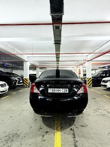 nissan sunny radiator: Nissan Sunny / Versa sedan - Kuzov: sedan, qara rəng - Yürüş/il — 2