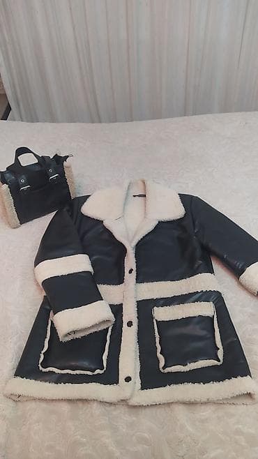 sumqayıtda palto: Qara rəngli süni dəridən hazırlanmış, ağ şerpa/şuba efekti olan isti — 1