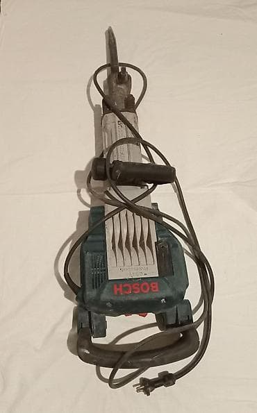 max bosch: Məhsul: Bosch elektrikli dağıdıcı/peyatqa (jackhammer) Təsvir: - — 1