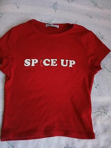 Qisa qol qirmizi kofta. S razmer. Newyorkerden alinib