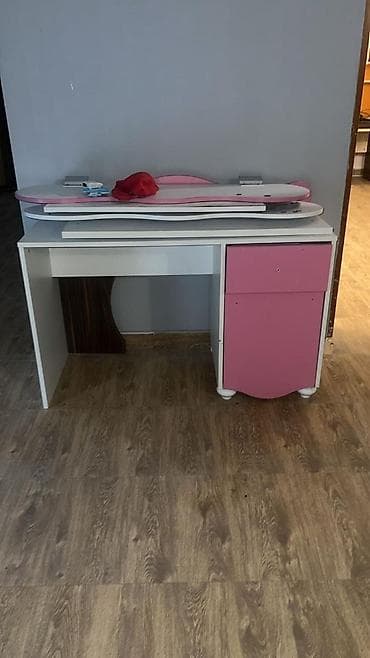 Qız üçün, İşlənmiş, Siyirməli, Yazı masası, Stulsuz