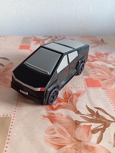 meissen: Ilon Maskin maşını – futuristik pikap dizaynı plastmasli. - Model — 1