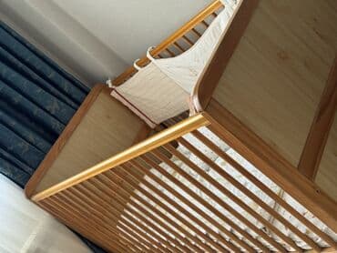 Oğlan və qız üçün, Dördbucaq, Beşik, Dəst ilə, Matras ilə, Yellənmə mexanizmsiz