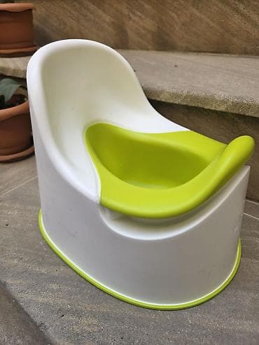 set mebel: Uşaq üçün qorşok (potty) seti

ikea ve mothercare — 1