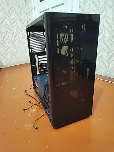 komputer korpus: Thermaltake keys Keysin arxa tərəfi və — 1