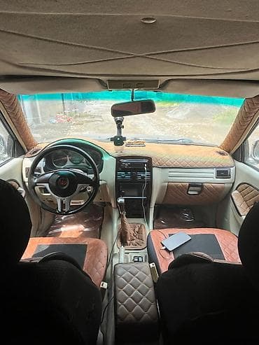 sukan lada: SUV – tam ölçülü, 5 qapılı, 5 oturacaqlı Xüsusiyyətlər: - Kuzov: iri — 2