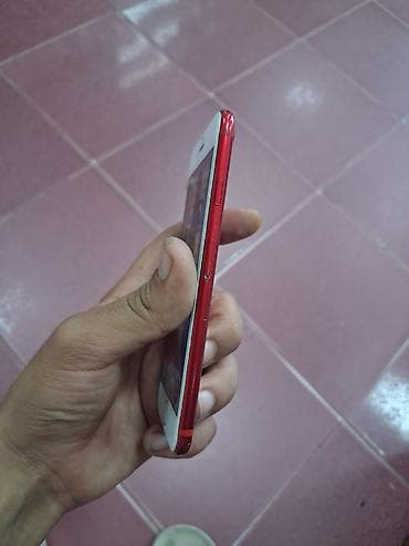iphone mingəcevir: IPhone SE, Qırmızı, Barmaq izi — 4