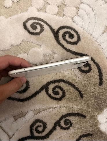 apple ipad a16: IPhone 11, 128 GB, Face ID, Sənədlərlə, Hissə-hissə ödəniş — 5