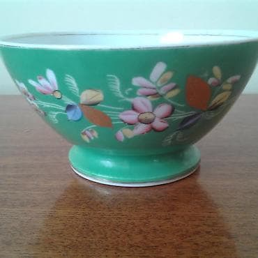 Əsil kuznetsov 100 dən cox yaşı var hərəsindən 2 dənədir biri 1000 — 1