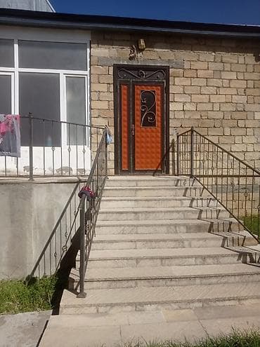 satılık evler: Satış üçün həyət evi Quba 5 sot - Tikinti materialı: daş divarlar — 1