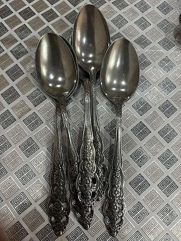Klassik naxışlı metal yemək qaşıqları dəsti - Material: paslanmayan lalafo.az -da Klassik naxışlı metal yemək qaşıqları dəsti - Material: paslanmayan