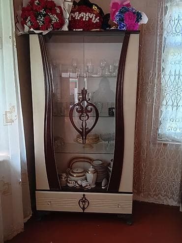 metbex mebeli vitrin: Qonaq otağı üçün vitrin-dəst - Rəng: krem və tünd qəhvəyi, dekorativ — 5