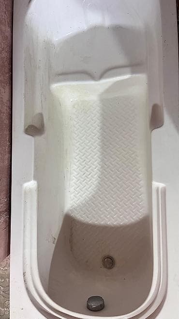 Vannalar: Akril vannə – oturacaqlı, ergonomik dizayn - Material: akril - Forma — 2