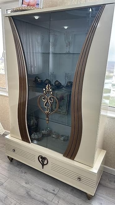 tək şifaner: Qonaq Desti 600 azn tecili satilir‼️masa acilir hamisi ela — 2