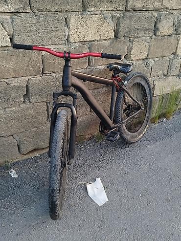 Anmier velosibedi bez tormuz mtb yığılıb heç bir problem yoxdur arxa