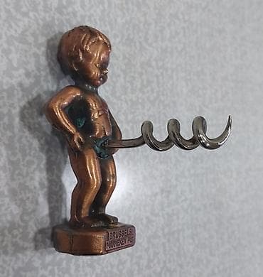 Elektrik nəqliyyatı: Brüssel suveni̇ri antikvar – Manneken Pis fiqurlu şüşəaçan (burma — 5