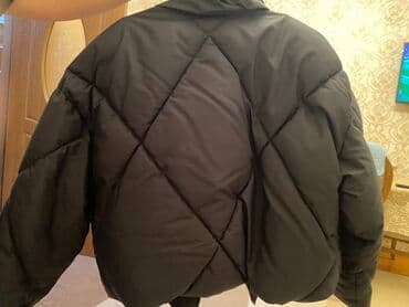 Kurtkalar: Geyinilmemiş kurtka,,tep tezedir,,2eded alınıb deye 1i — 2