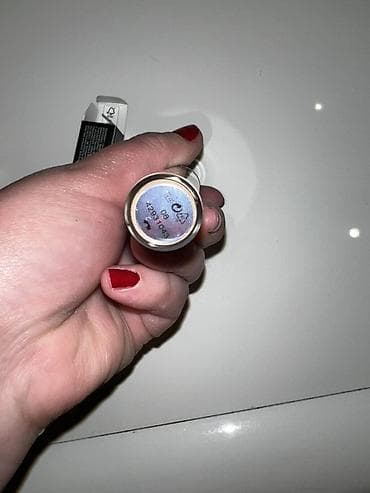 KIKO Milano Full Coverage Dark Circles Concealer. 06 nömrə konsiler — 4