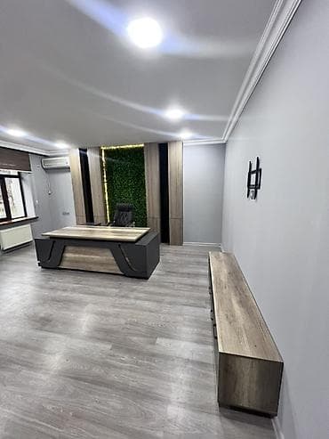 set mebel: Müasir ofis mebel dəsti - İdarəçi masası: Taxta teksturalı üst səth — 1