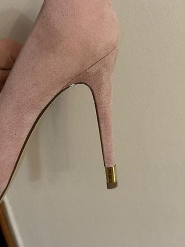 tufli: Tuflilər, Charles&Keith, Ölçü: 38, rəng - Çəhrayı, İşlənmiş — 4