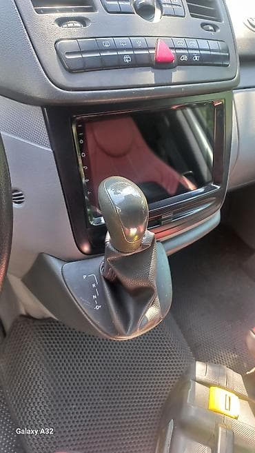 Nəqliyyat: Mercedes-Benz Vito: 2.2 l | 2010 il Van/Minivan — 10