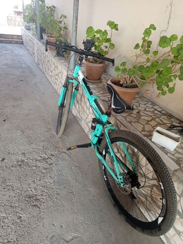 qaçış trenajoru kreditle: İşlənmiş Şəhər velosipedi 29", sürətlərin sayı: 32, Ünvandan götürmə — 3