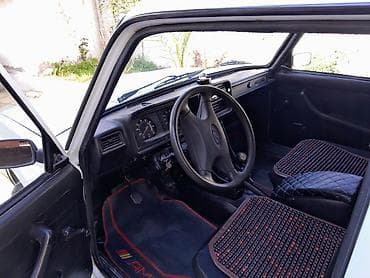 2107 satisi: Lada 2107 sedan – ağ rəng, 4 qapı, arxa ötürücülü klassik model — 6