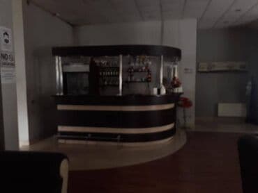 arenda kafelər: İcarəyə obyekt verilir.Sahəsi 250 M/2. 4 kabinet 2 artırmaq olar, zalı — 7