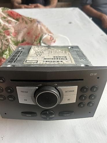 Магнитола, CD at lalafo.az Магнитола, CD