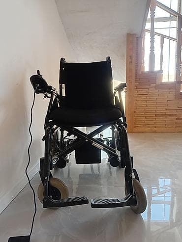 roselle rolik: Əlil arabası az işlənmiş Adapteri var 5KM Rahatlıqla gedmey olur 3 ay — 1