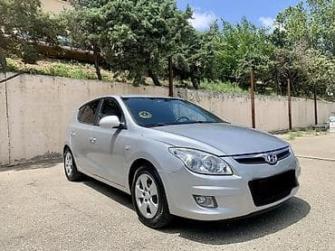 Продажа авто: Hyundai i30: 1.6 л | 2009 г. Хэтчбэк — 4