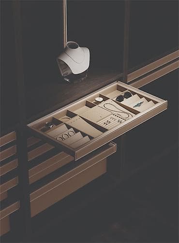 AIDEN ZİNƏT ƏŞYALARI QUTUSU Texniki Göstəricilər: 864*429*68 (Ölçü — 1