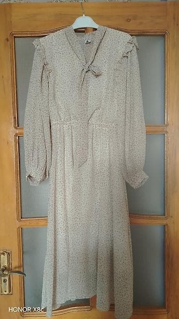 genc qizlar ucun donlar: Qadın geyim dəsti – 4 ədəd paltar 1) Toz-çəhrayı rəngdə, dizə yaxın — 2