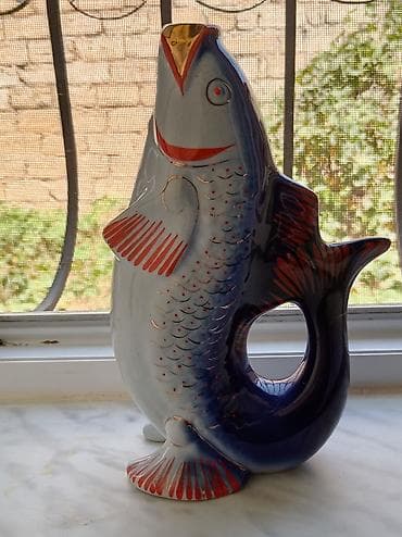 farel balığı: Porcelain “Balıq” qrafin dəsti - Tərkib: 1 ədəd böyük balıq formalı — 2
