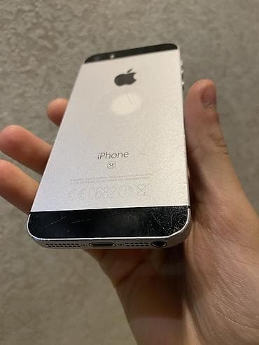 iphone 6s almaq bu: IPhone SE, 32 GB, Gümüşü — 3